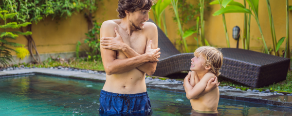 Descubre cómo climatizar tu piscina para calentar el agua y alargar la temporada