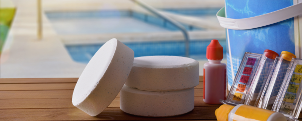 Productos para limpiar una piscina