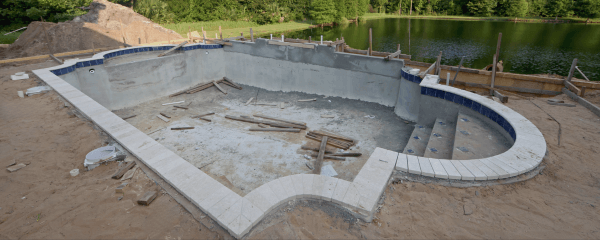 ¿Cómo hacer una piscina de obra?